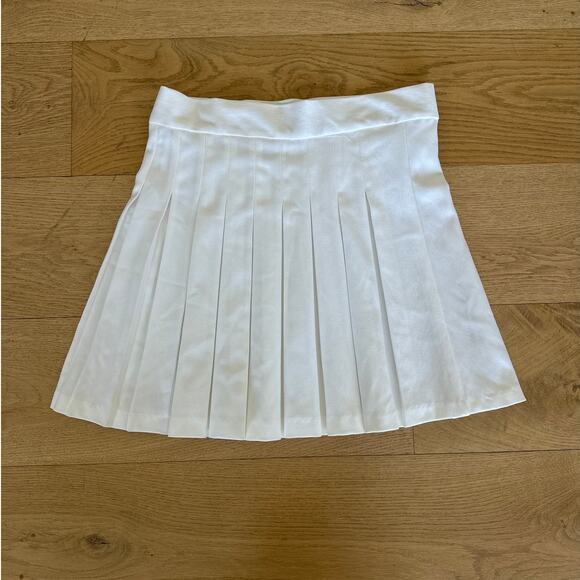 By Samii Ryan - My Way Pleated Mini Skirt in White - Picture 3 of 3